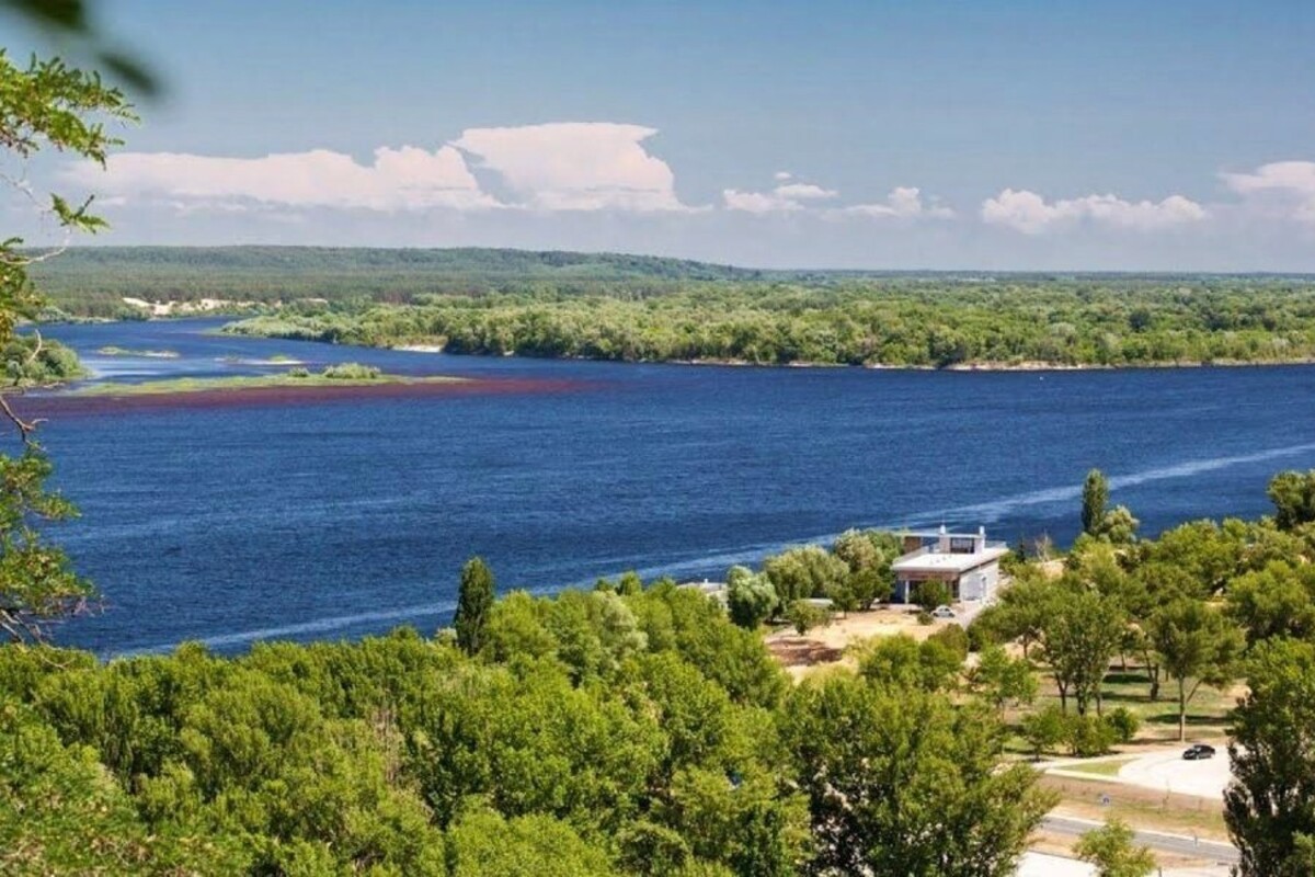 ДНІПРОВСЬКИЙ ВОЯЖ