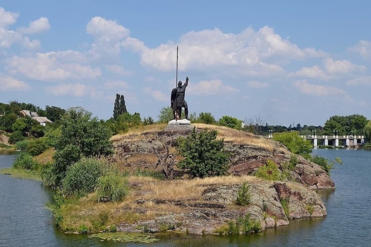 КОРСУНЬ. РОСЬ І СТРАУСИ 