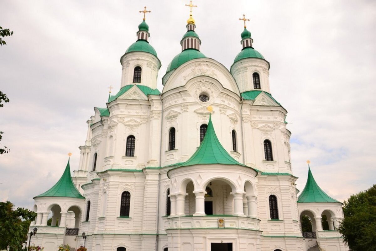 ДРЕВНІЙ ЧЕРНІГІВ І АНТОНІЄВІ ПЕЧЕРИ