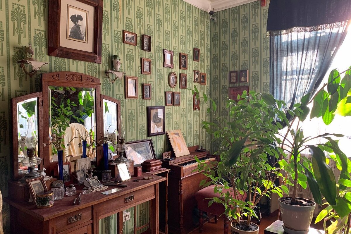 ЗАНЬКИ, ПАНТЕЛЕЙМОН КУЛІШ І ДЕЩО ПРО НІЖИН