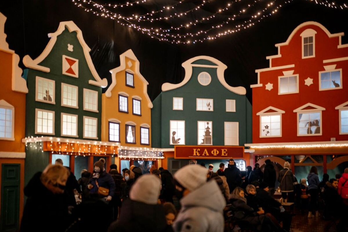 Фабрика ялинкових прикрас