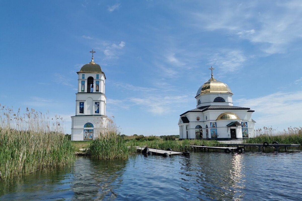 ДНІПРОВСЬКІ КРУЧІ ТА ТРИПІЛЬСЬКІ ЛЕГЕНДИ